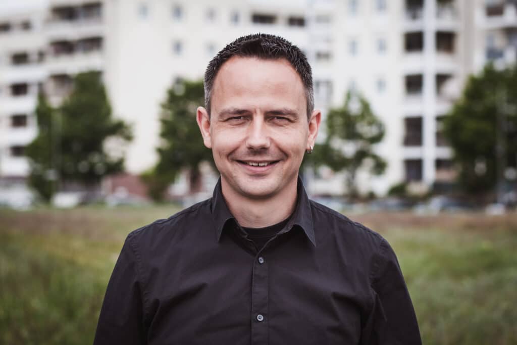 DANIEL WOLF