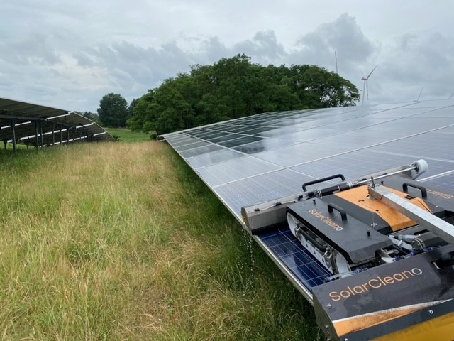 PV Parkreinigung mit unseren Solarroboter